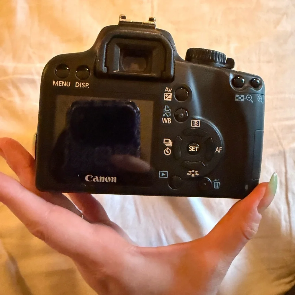 Canon Black EOS Rebel K S DSLR with 35-80mm Zoom Lens - Picture 10 of 13
